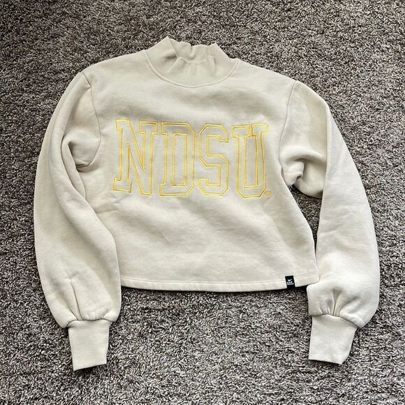 NDSU Mock neck sweatshirt - Picture 1 of 3